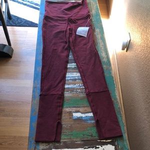 Under it all “canyon” sample legging RARE (maroon)
